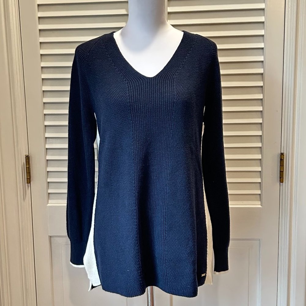 Slimming Tommy Hilfiger Sweater (NWT)